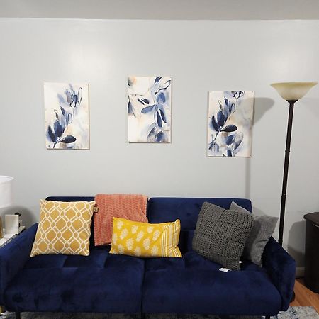 Entire 2-Bed Private Apt - Ewr/Nyc/Outlet Mall Newark Habitación foto